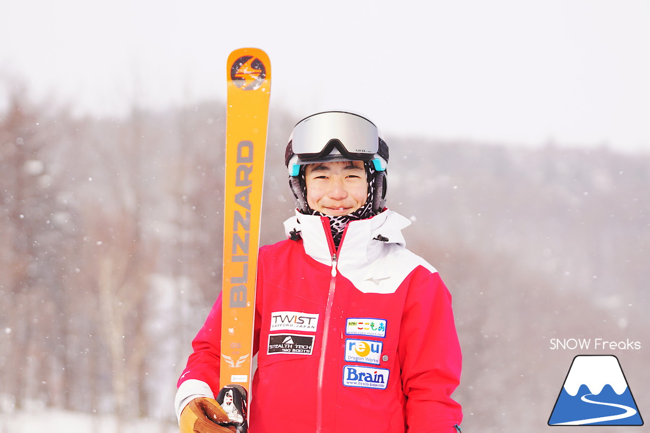 注目の15歳スキーヤー・原田侑駿が、粉雪舞うサッポロテイネで躍動 (o^ー')b♪